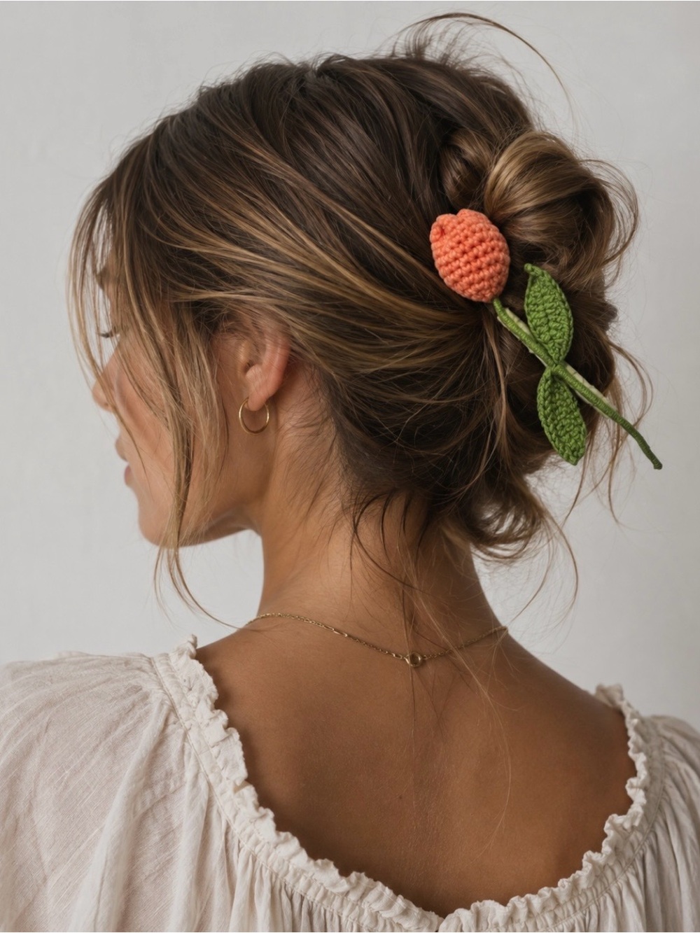NWT Crochet Tulip Hair Claw Clip